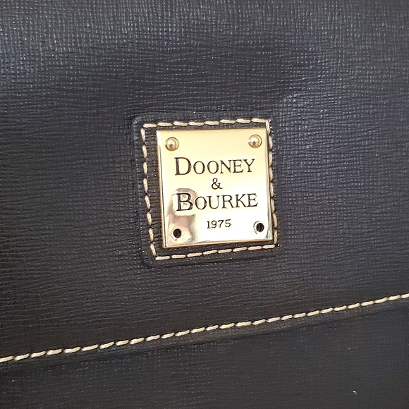 NWT New Dooney & Bourke Black Casey Clutch Handbag & Dust Bag (see descrip) - Picture 6 of 13